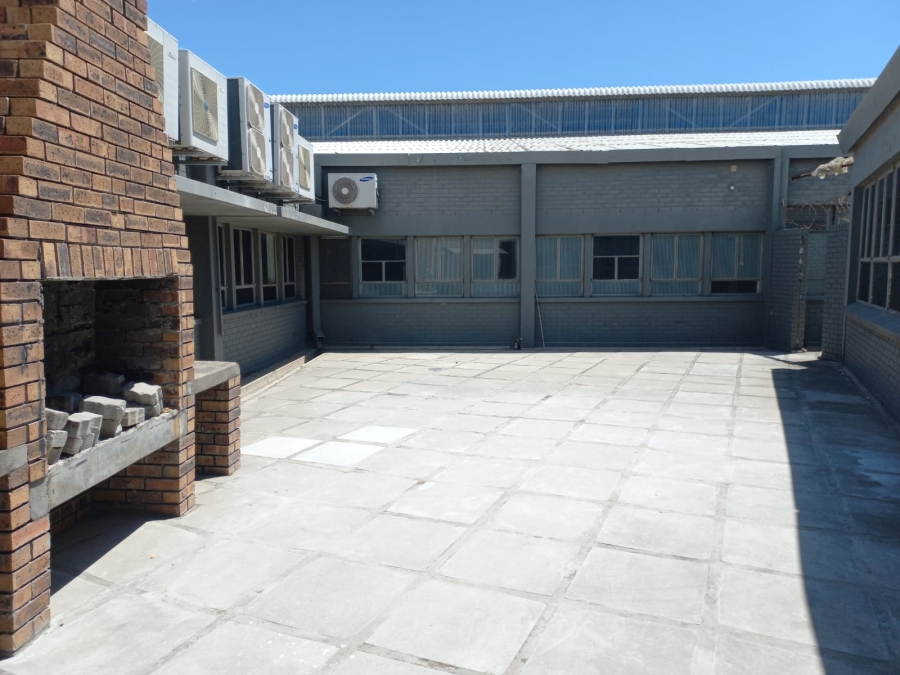 To Let commercial Property for Rent in Paarden Eiland Western Cape